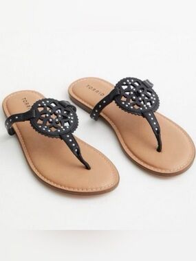 🆕 Black Medallion T Strap Sandal 8.5 Metallic  Wide Width NWT Torrid New! 8 1/2